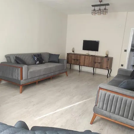Sehir Merkezinde Erasta Avm Karsisinda Manzarali Muhtesem Luks Dort Odali Ayri Mutfakli Genis Terasli Ve Balkonlu Ev Apartament
