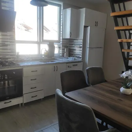 Apartament Sehir Merkezinde Erasta Avm Karsisinda Manzarali Muhtesem Luks Dort Odali Ayri Mutfakli Genis Terasli Ve Balkonlu Ev *