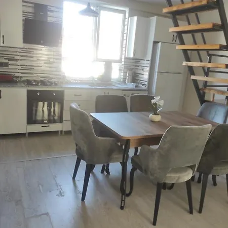 Apartamento Sehir Merkezinde Erasta Avm Karsisinda Manzarali Muhtesem Luks Dort Odali Ayri Mutfakli Genis Terasli Ve Balkonlu Ev